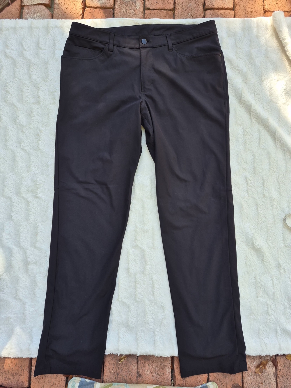 lululemon athletica Men's Black Straight-Leg Chinos